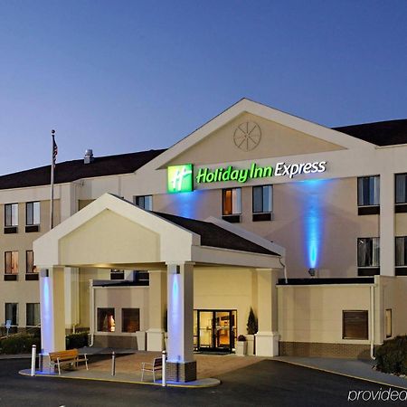 Holiday Inn Express Metropolis By Ihg Dış mekan fotoğraf