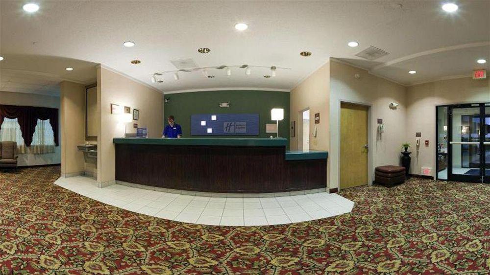 Holiday Inn Express Metropolis By Ihg Dış mekan fotoğraf