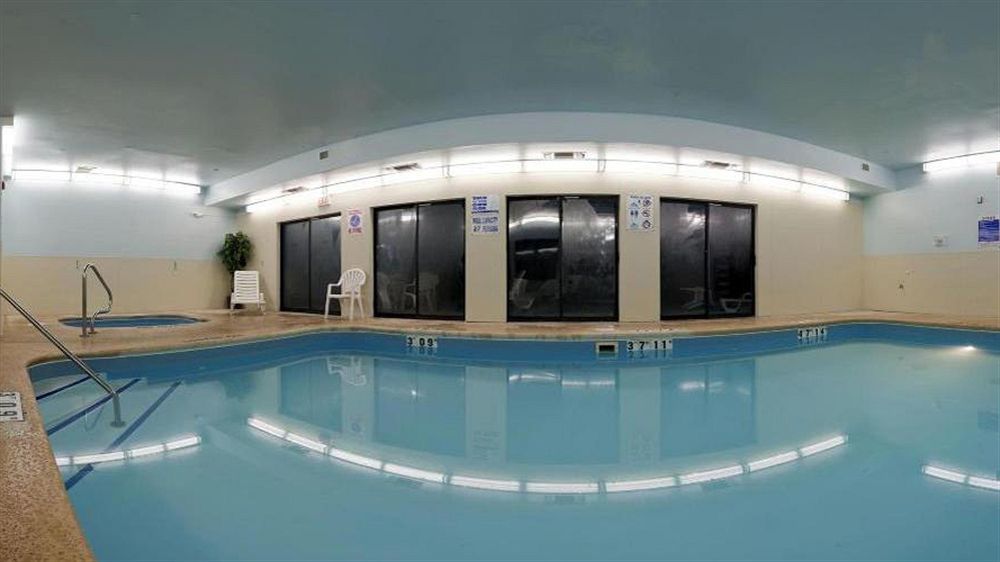 Holiday Inn Express Metropolis By Ihg Dış mekan fotoğraf