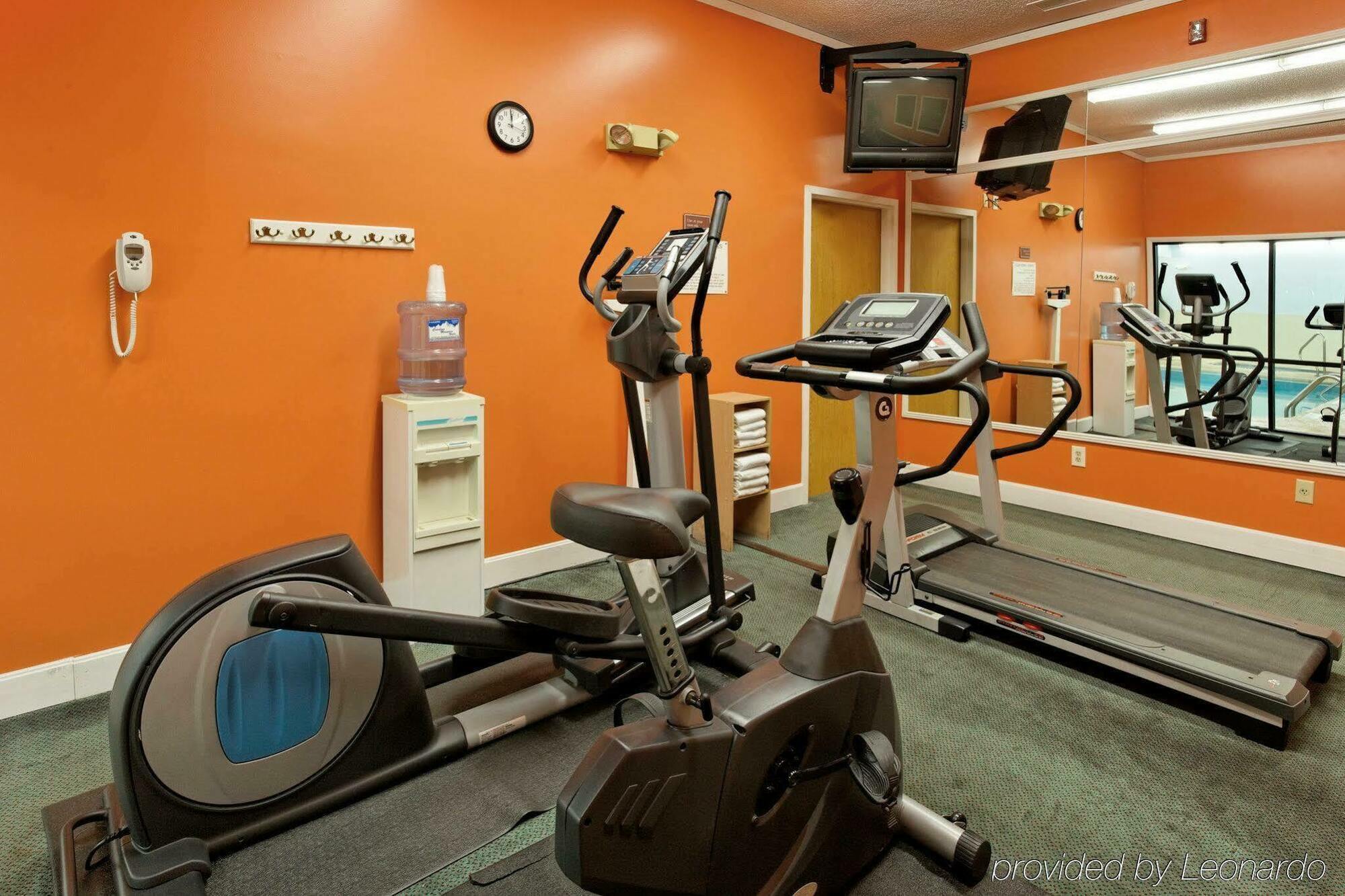 Holiday Inn Express Metropolis By Ihg Dış mekan fotoğraf